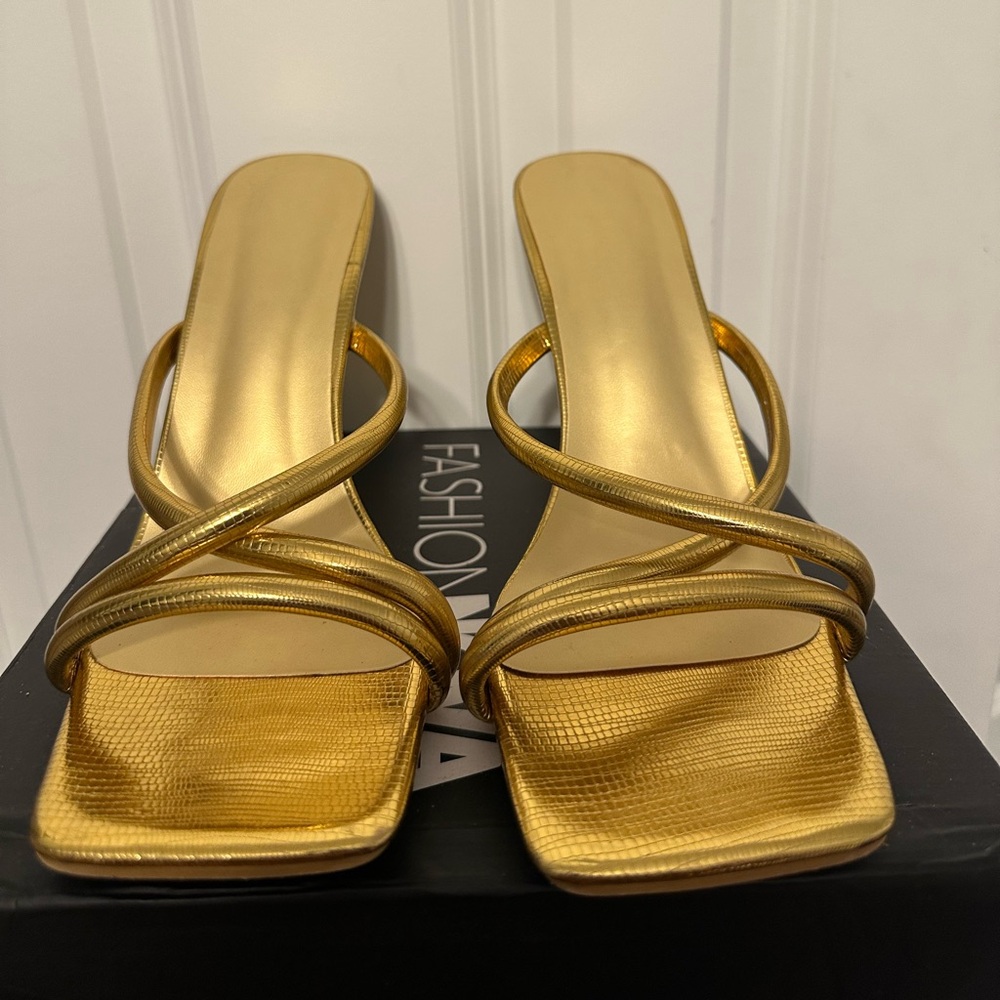 Fashion Nova Metallic Gold Women's Heels